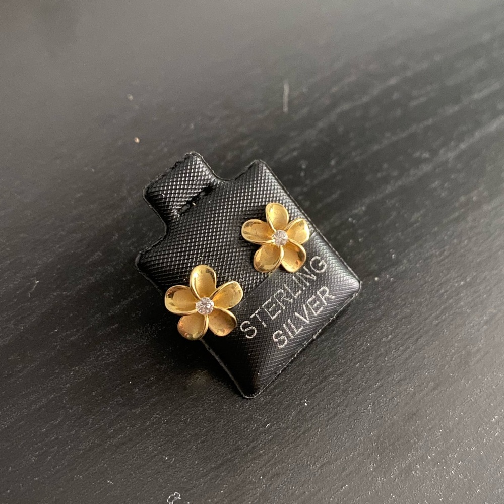 NWT Gold Flower Sterling Silver Earrings